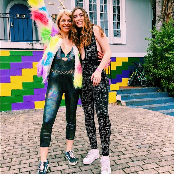 Meet your Posher, Gabi - Picture 4 of 8